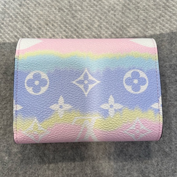 LOUIS VUITTON ESCALE VICTORINE WALLET - Picture 2 of 9